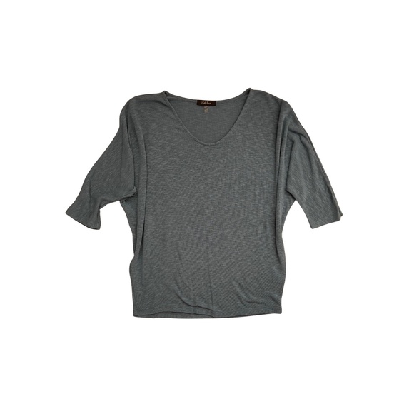 Laila Jayde Dolman Sleeve Top w/ Subtle V-Neckline-Size Large - Picture 1 of 4